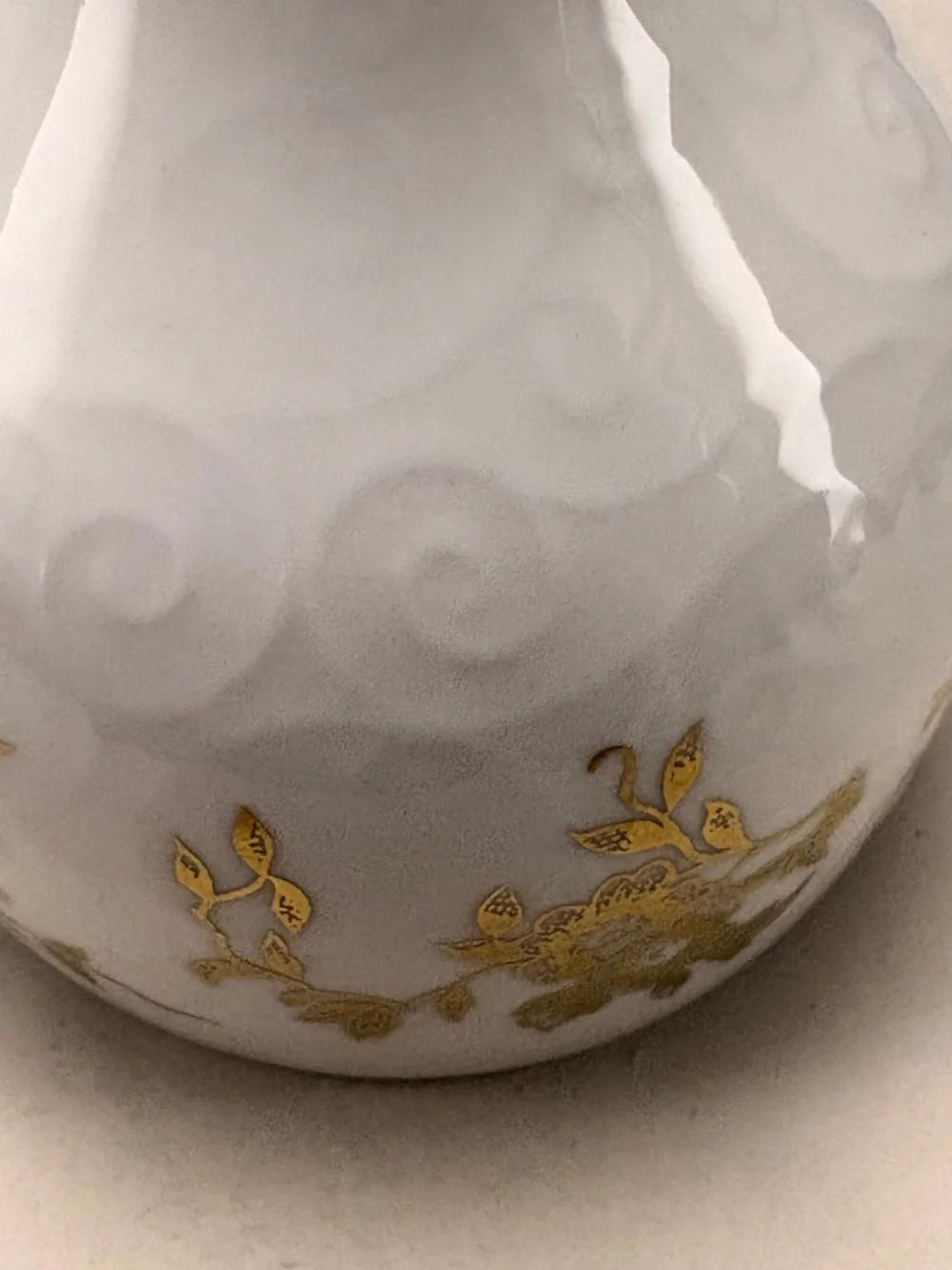 Vtg Crown Staffordshire Aristocrat Bud Vase Fine Bone China Gold Floral England